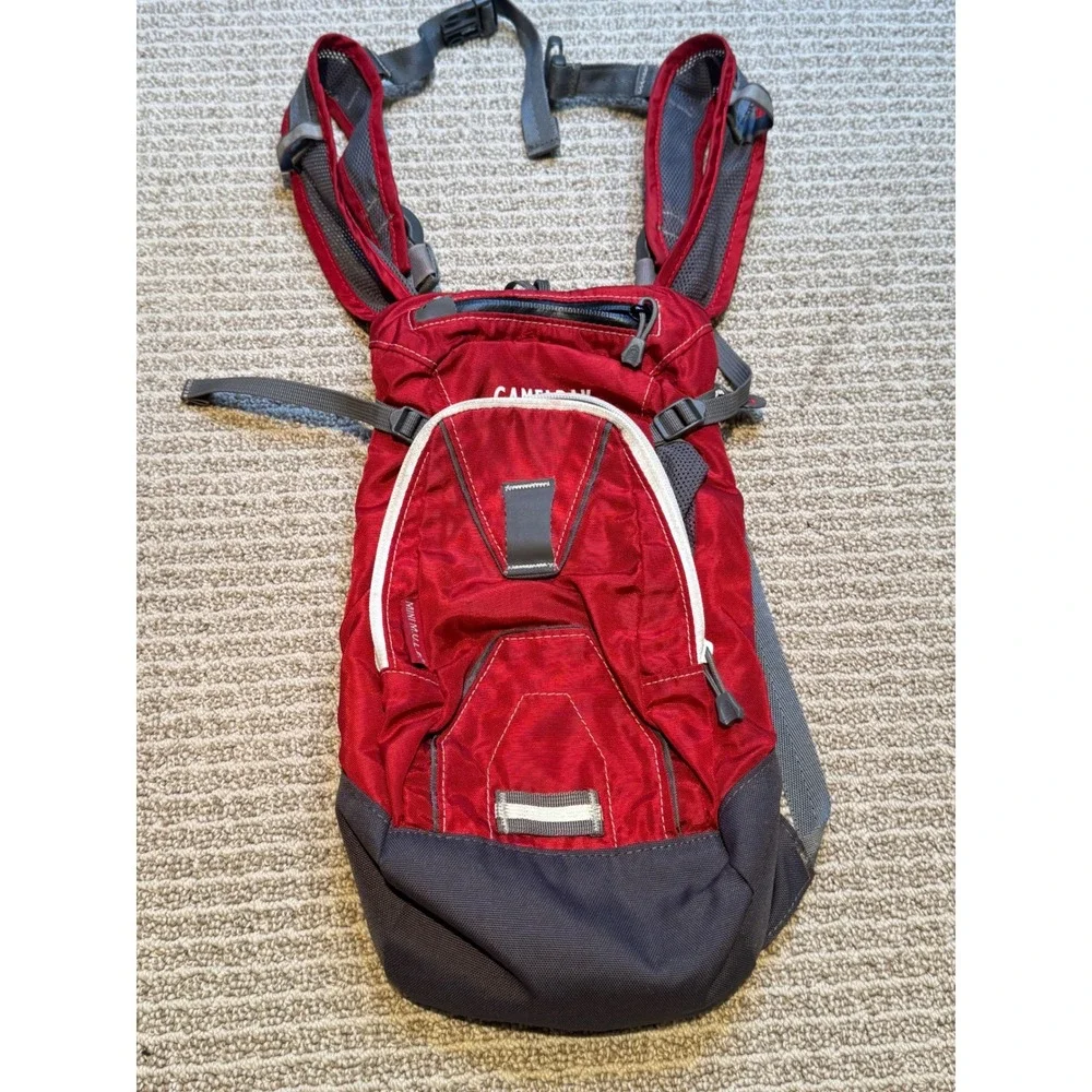 CamelBak Mini M.U.L.E. Hydration Pack‎ Backpack Red Charcoal Gray Hiking Biking